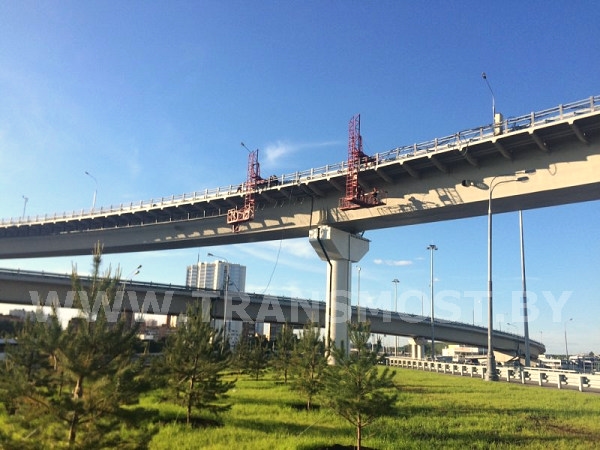 Мостовая платформа ПМК в рабочем положении